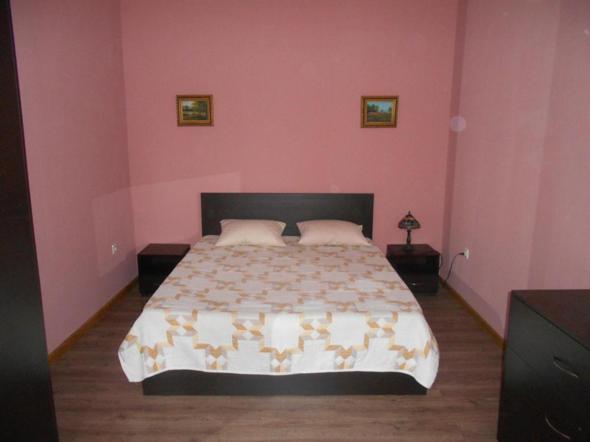 Сolibri Hotel เยเรวาน ภายนอก รูปภาพ